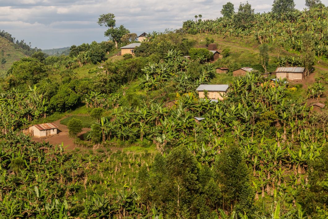 freiwilligenarbeit-uganda-dorf