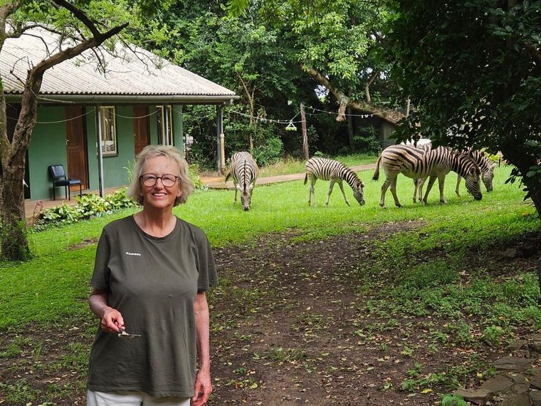 blog-review-beate-zululand-beate-with-zebras