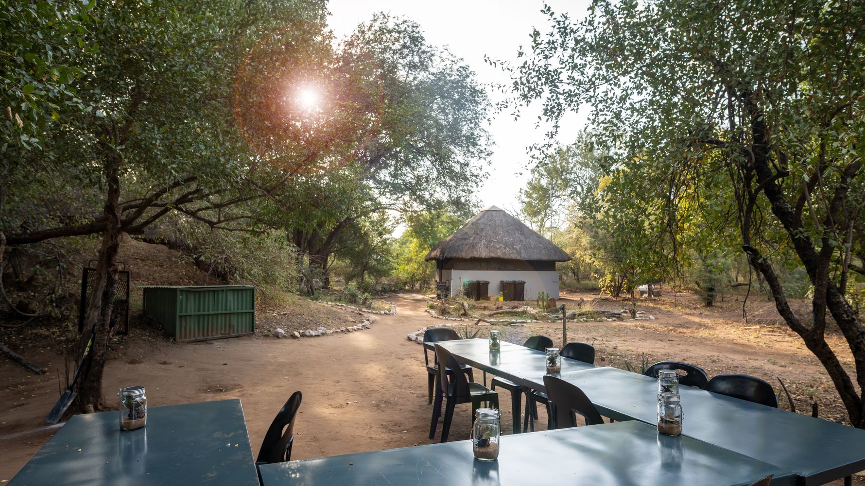 Essbereich Camp Selati