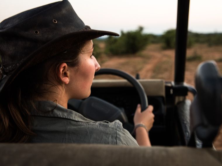 erfahrungsberichte-rangerkurse-suedafrika-field-guide-level-1-juliana-game-drive-natucate