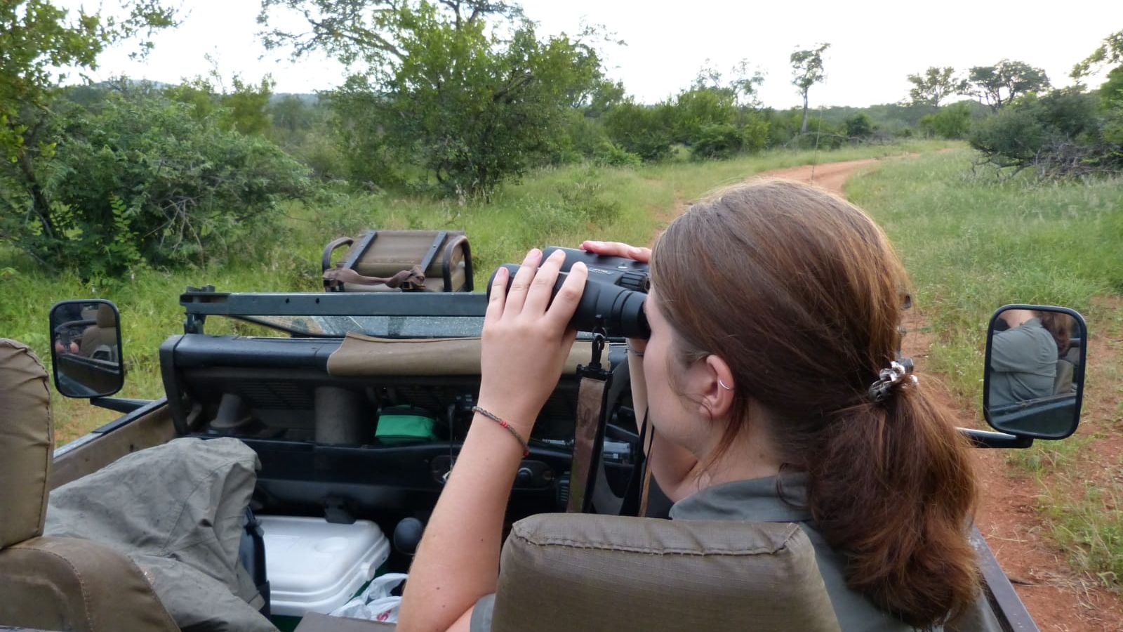 erfahrungsberichte-rangerkurse-suedafrika-field-guide-level-1-nadine-field-guide-game-drive-natucate