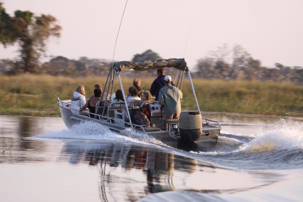 safari-expedition-botswana-setari-khwai-boat-expedition