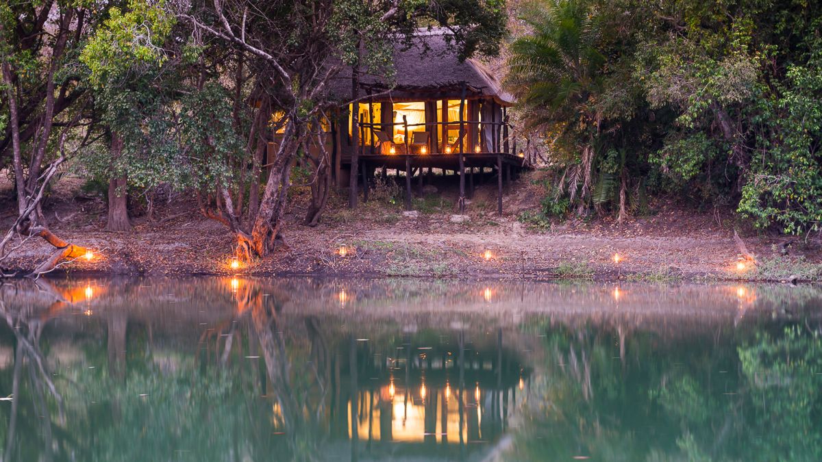 blog-ratgeber-sambia-kaingu-safari-lodge-fluss-zelt-natucate