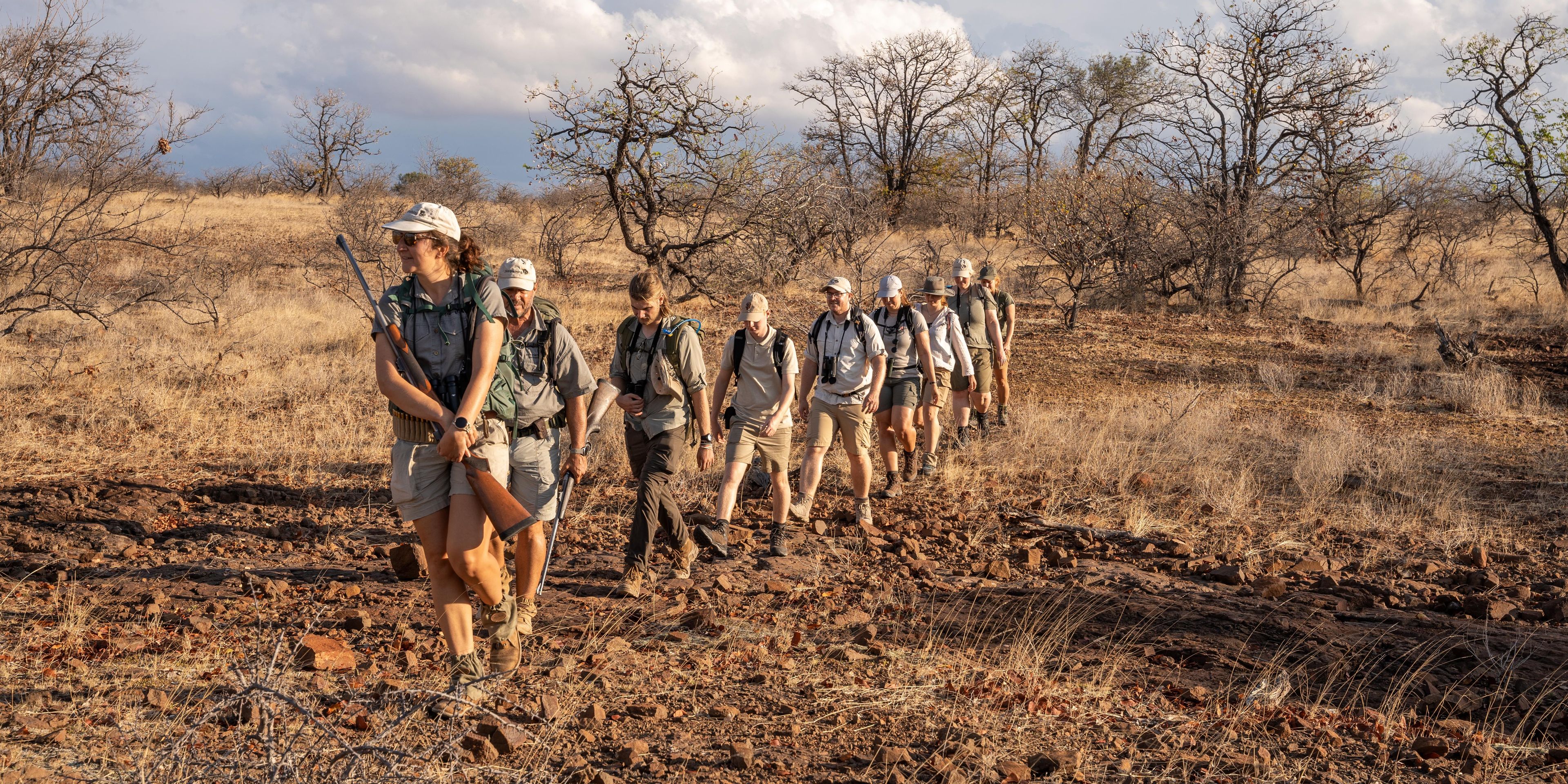 natucate-guide-course-south-africa-et-svenja-mashatu-bush-walk-group