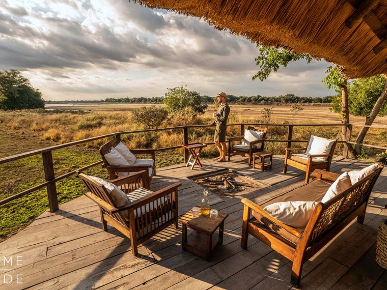 blog-ratgeber-sambia-camp-kakuli-terrasse-natucate