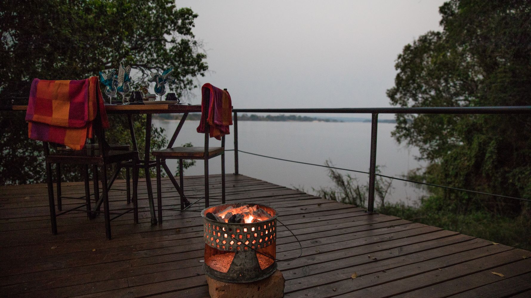 blog-ratgeber-sambia-chundukwa-river-lodge-feuer-natucate