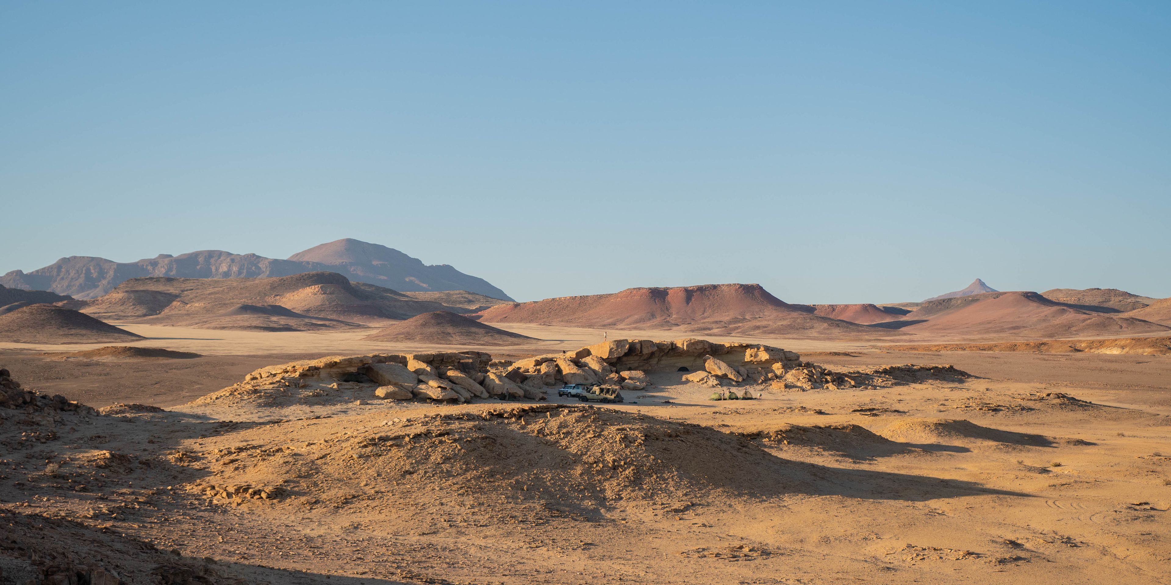 natucate-trips-pwe-namibia-damaraland-tented-mobile-camp-hyena