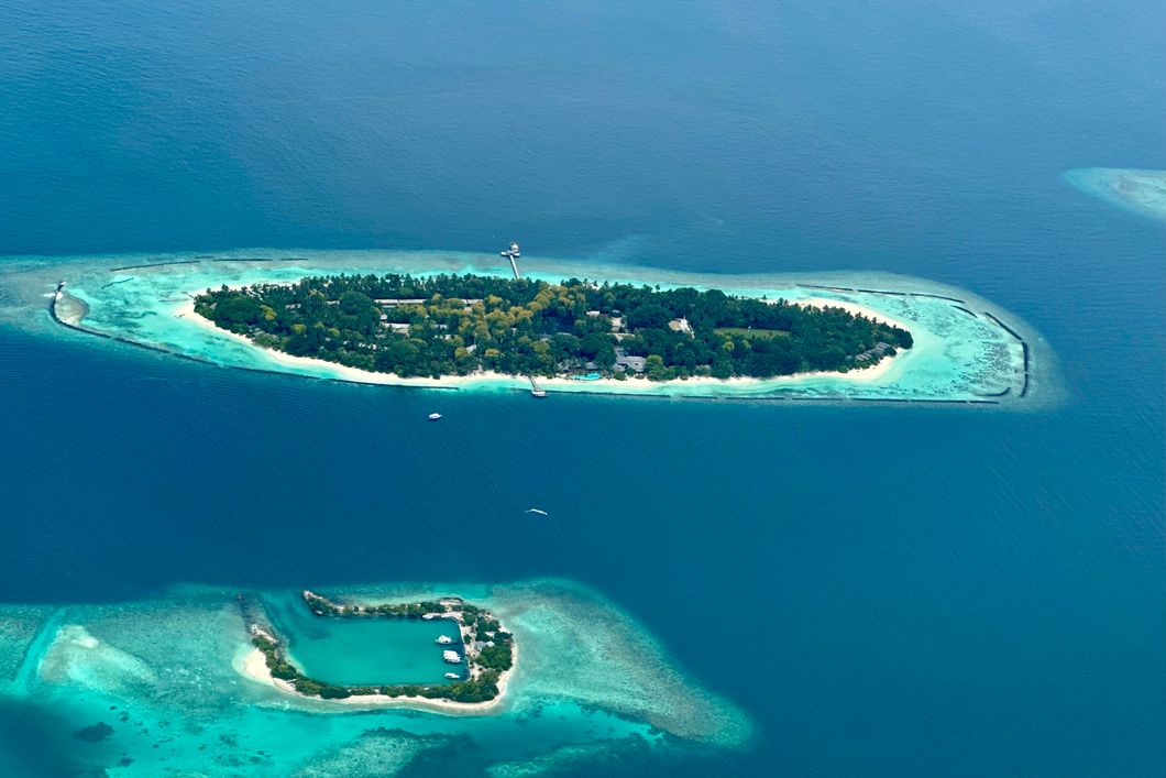natucate-nature-travel-maldives-manta-conservation-expedition-baa-atoll-aerial