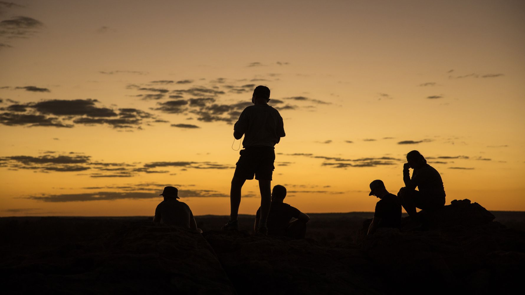 blog-ratgeber-reiseratgeber-familienreise-afrika-sonnenuntergang-natucate