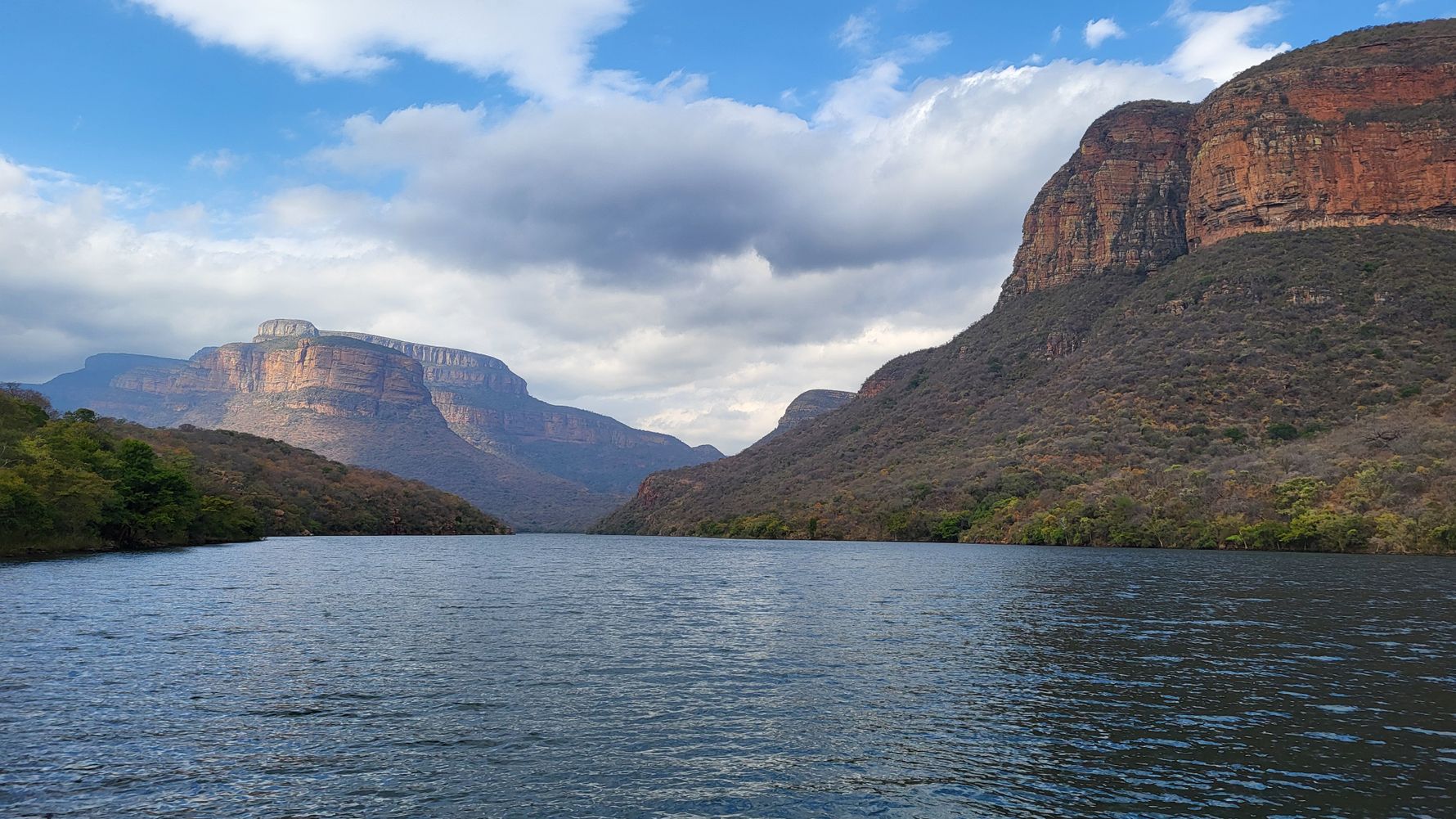 freiwilligenarbeit-siyafunda-julia-landschaft-region-see