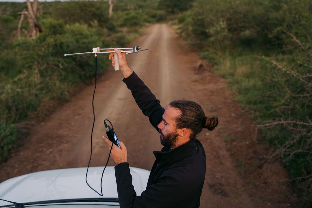 natucate-sabbatical-volunteering-zululand-species-conservation-imfolozi-monitoring-device