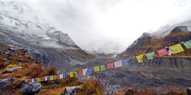 natucate-country-information-mountains-prayer-himalaya