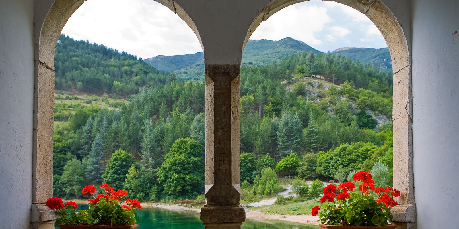 naturreise-italien-apennin-architektur-natucate