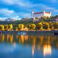 Blick auf die Burg Bratislava an der Donau