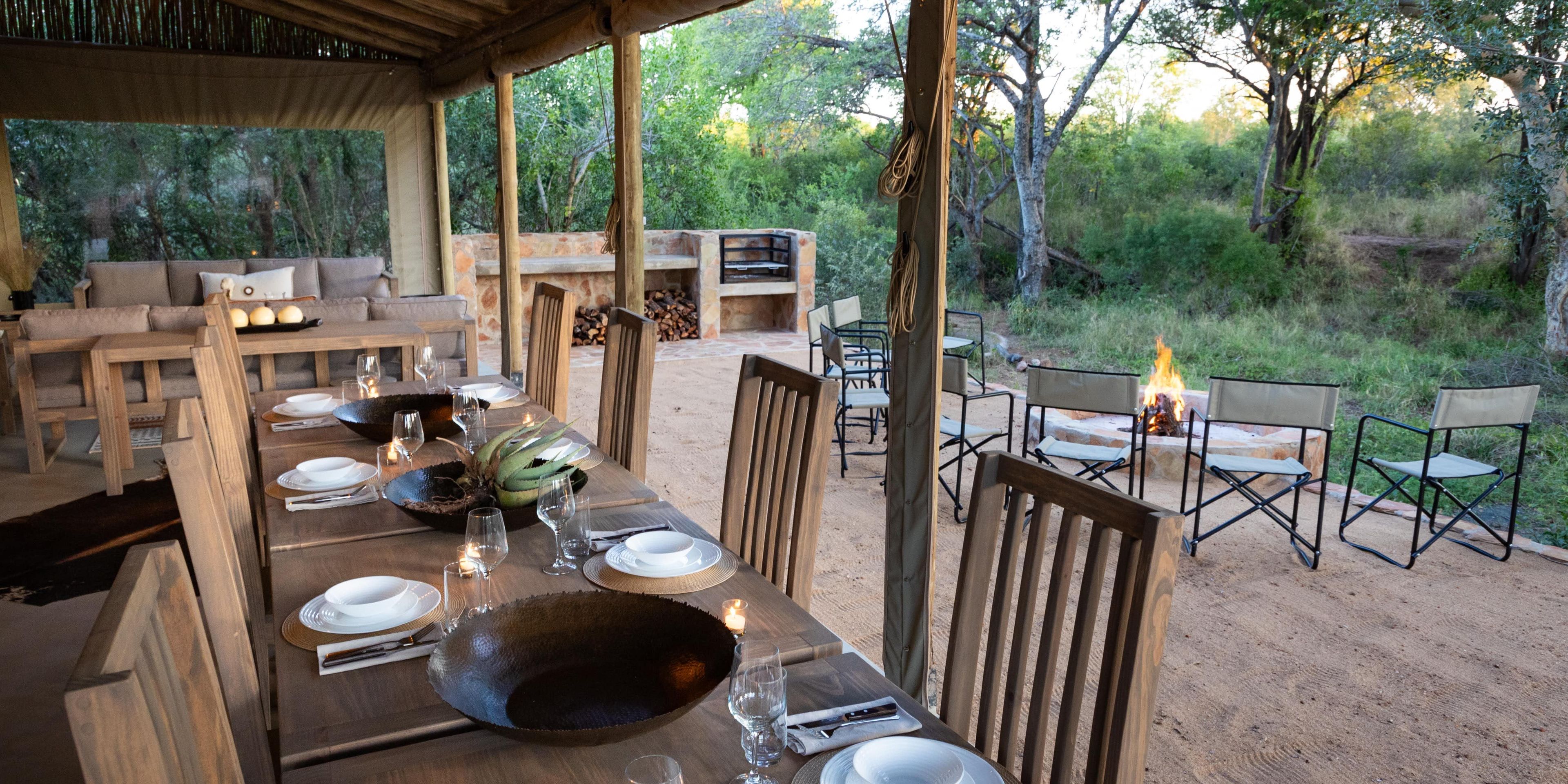 natucate-naturreise-wildtier-tracking-lowveld-dinner-area