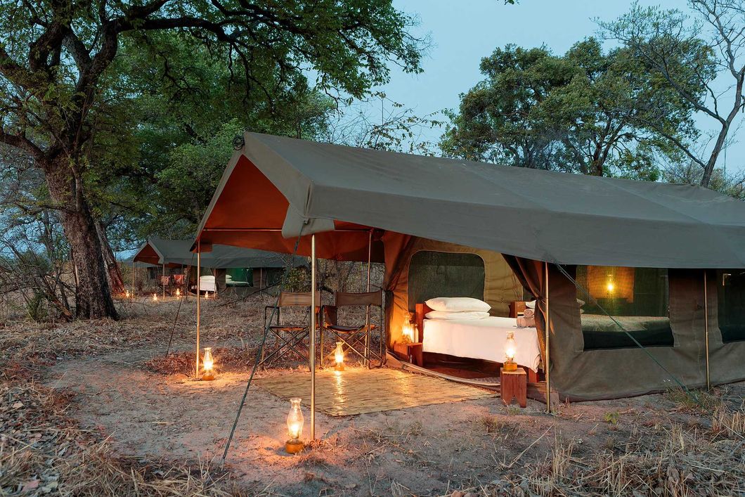 natucate-safari-simbabwe-off-the-beaten-path-nkonzo-bush-camp-tent2