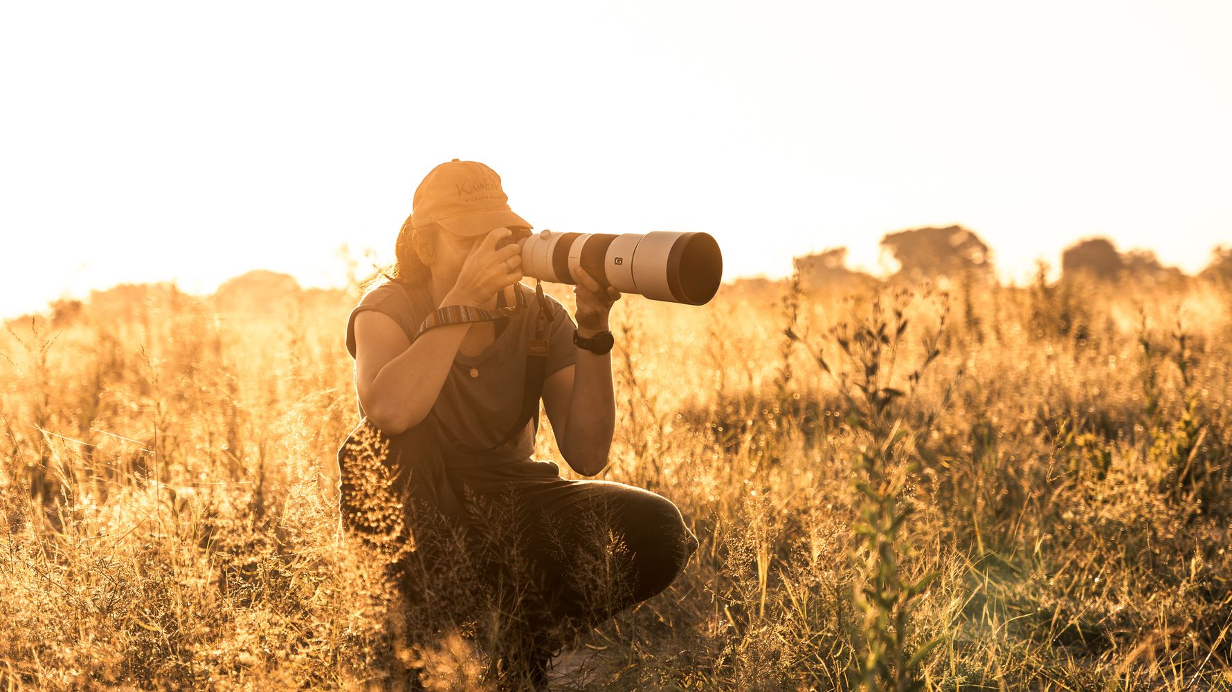 natucate-erfahrungsbericht-botswana-field-guide-carmen-carmen-kamera