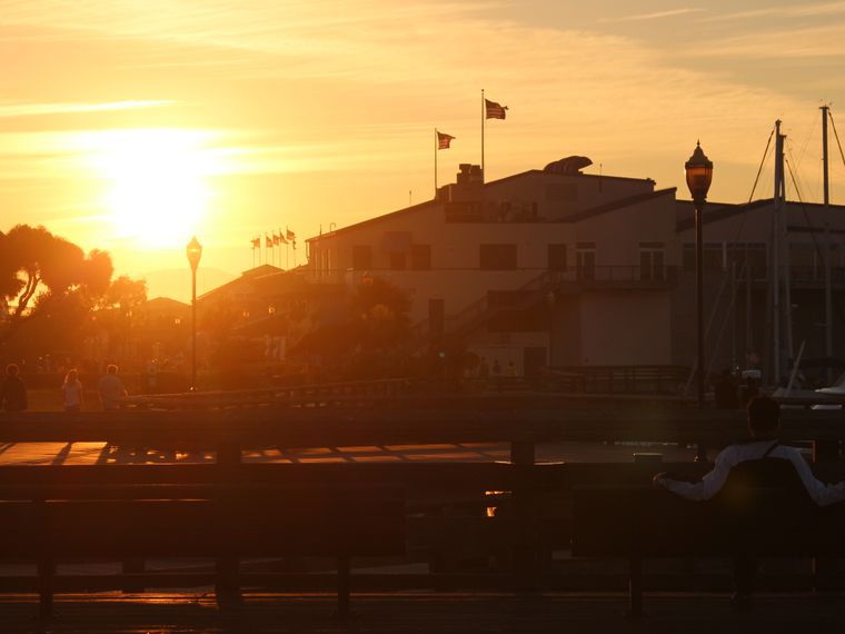 Kalifornien: Die Sonne geht am Fishermans Wharf unter
