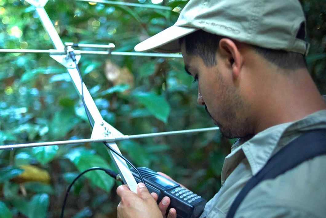 Ortungsgeraete helfen den Praktikanten ihren wichtigen Arbeit nachzukommen