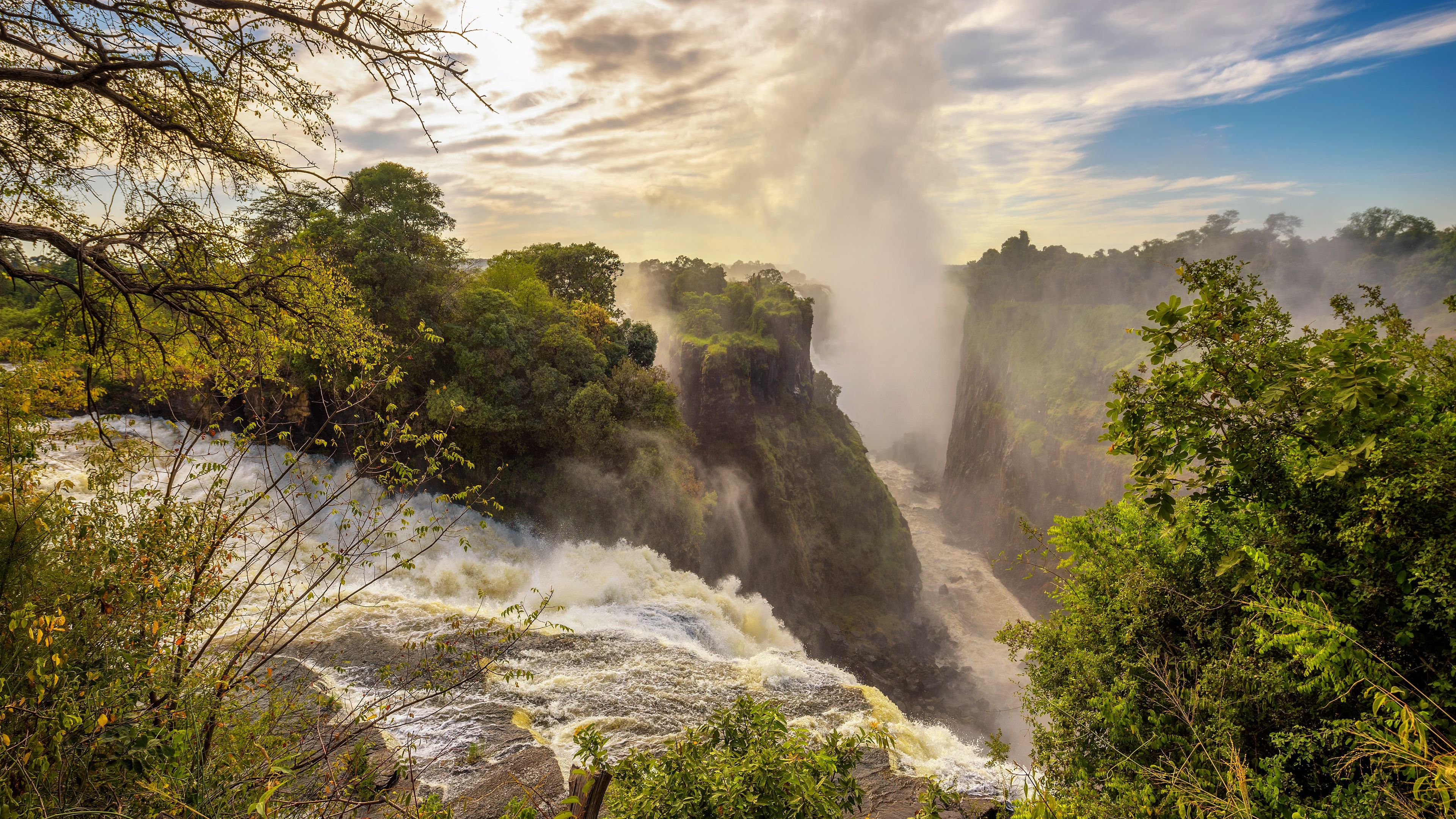 natucate-safari-zimbabwe-victoria-falls-bush