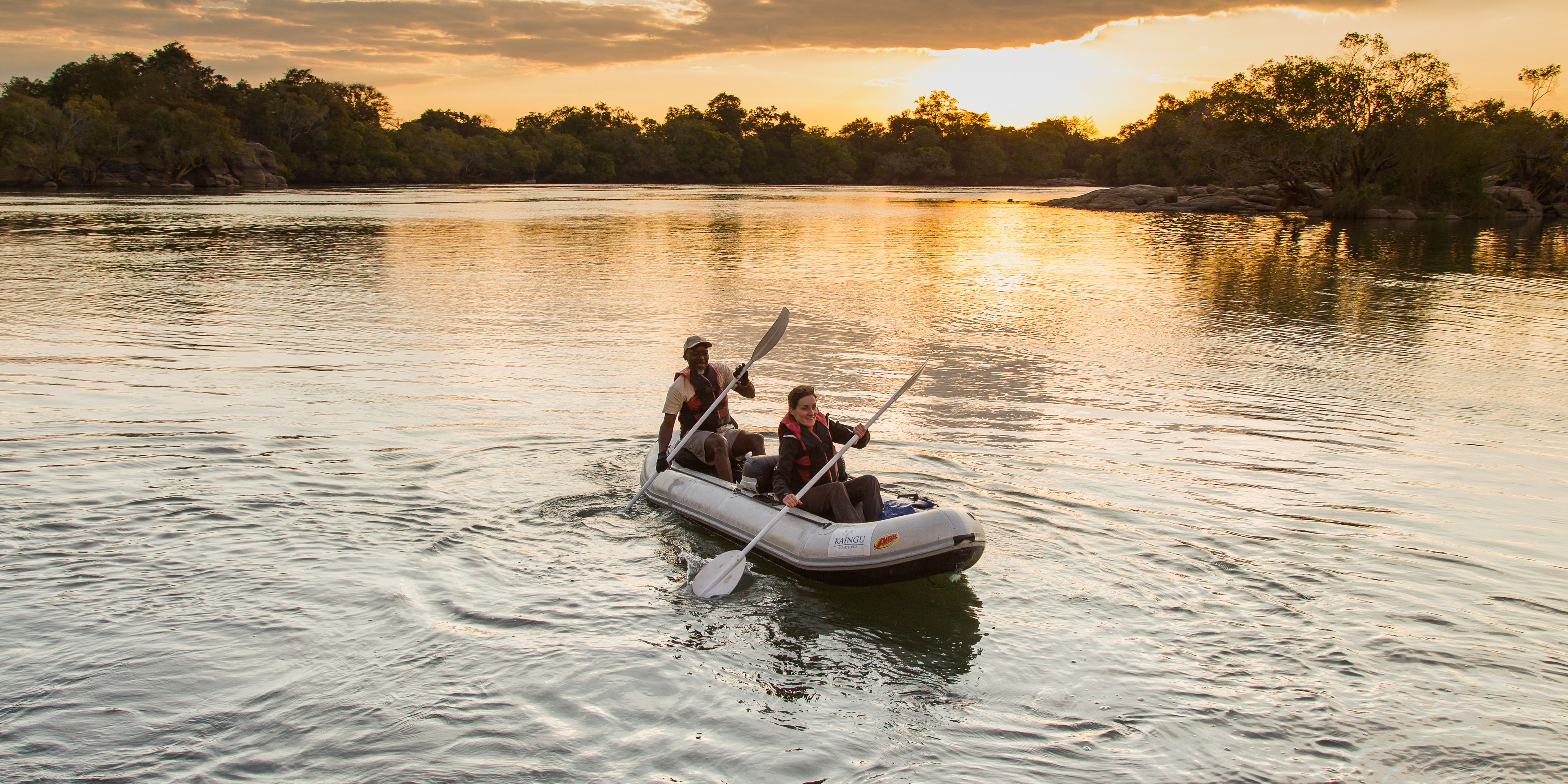 safari-sambia-von-livingstone-bis-kafue-canoe-tour-sonnenuntergang-natucate