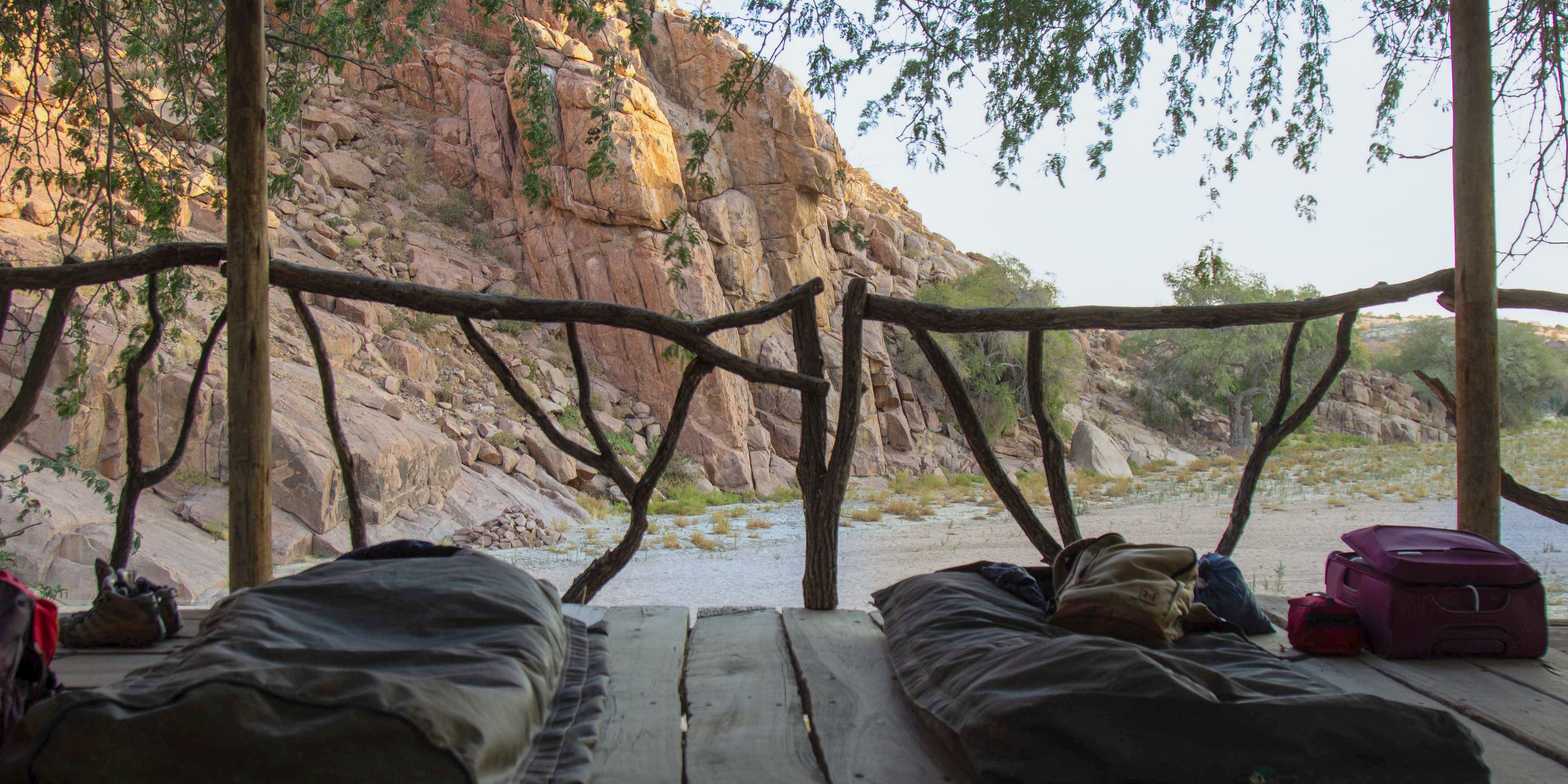 freiwilligenarbeit-namibia-elefanten-base-camp-plattform