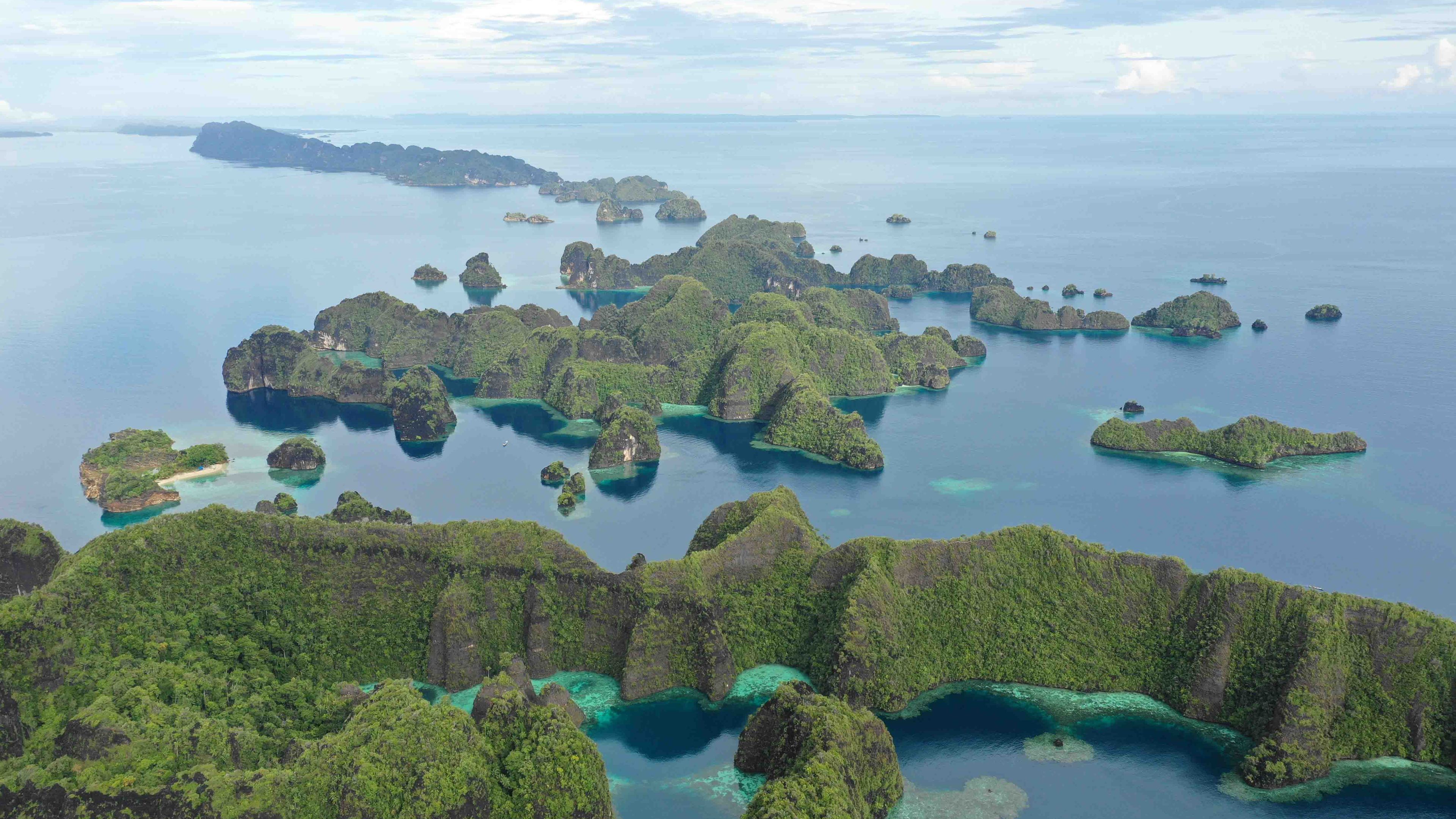 Ein Teil der Inselgruppe des Archipel Indonesien.