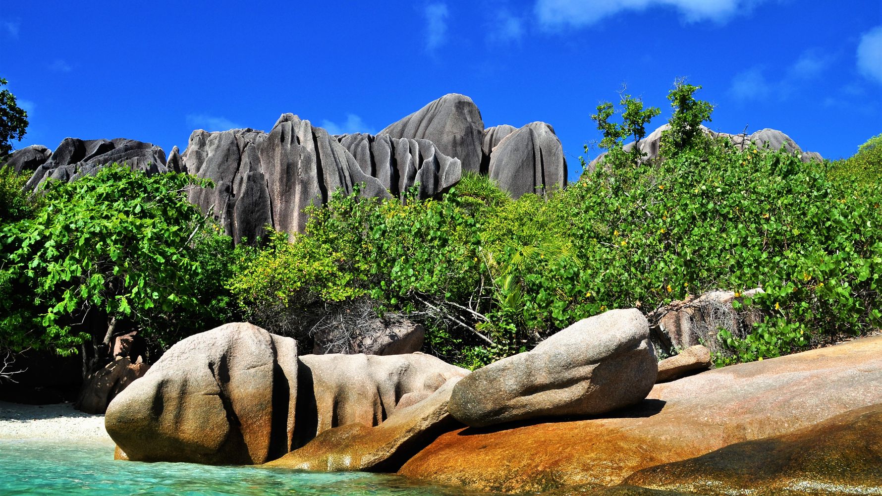 blog-ratgeber-seychellen-cousin-island-granit-felsen-natucate