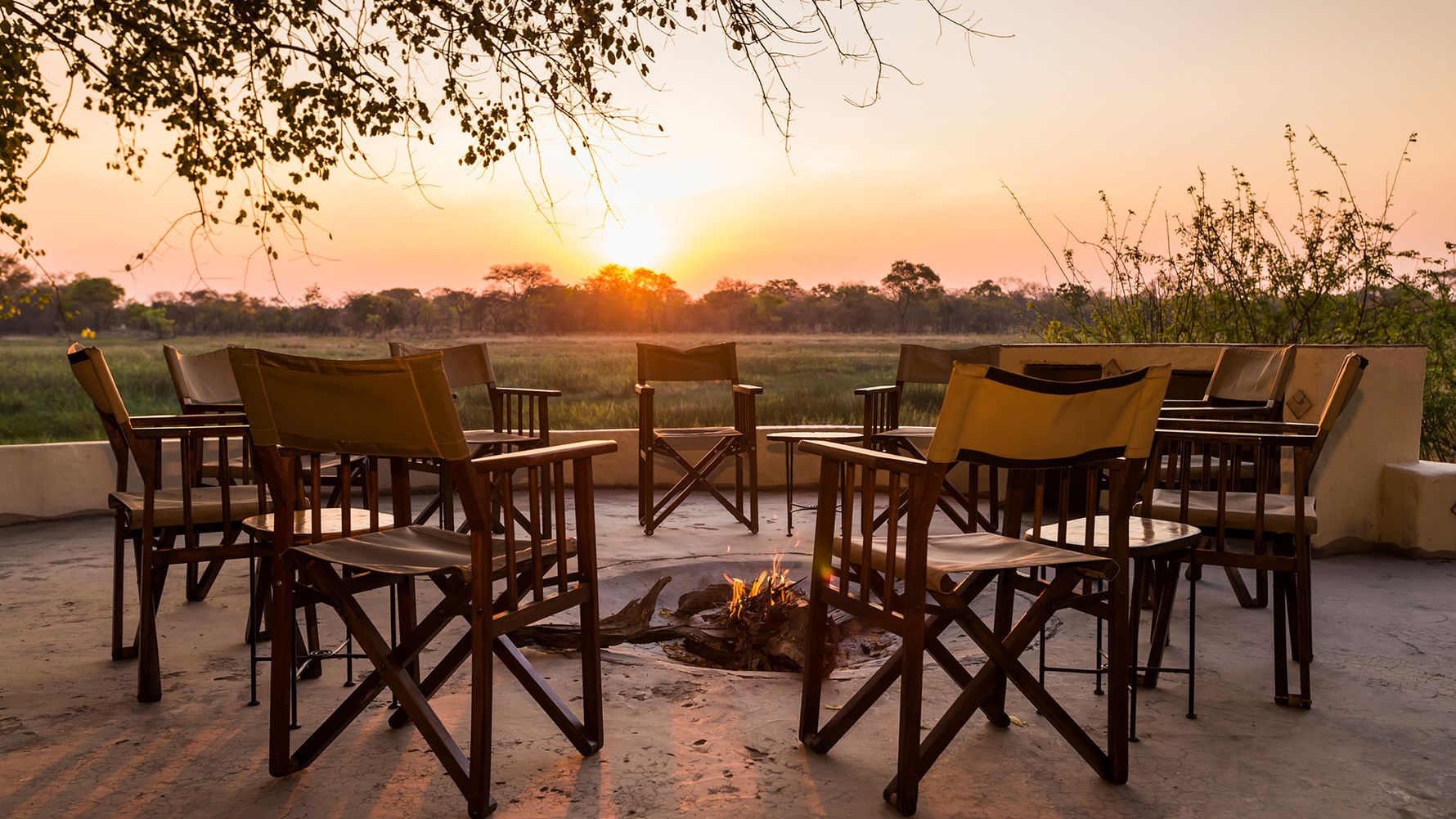 blog-ratgeber-sambia-nanzhilla-plains-safari-camp-lagerfeuer-natucate