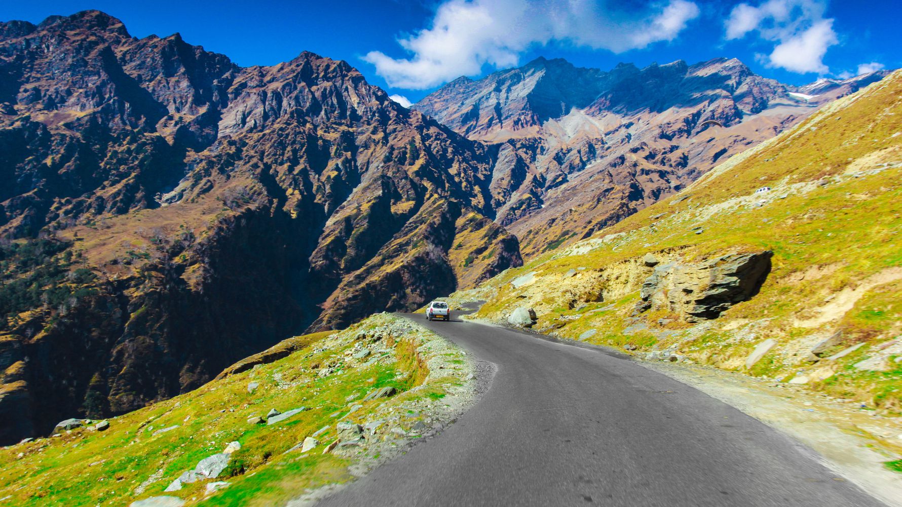 natucate-blog-nepal-bird-watching-himalaya-road-mountain