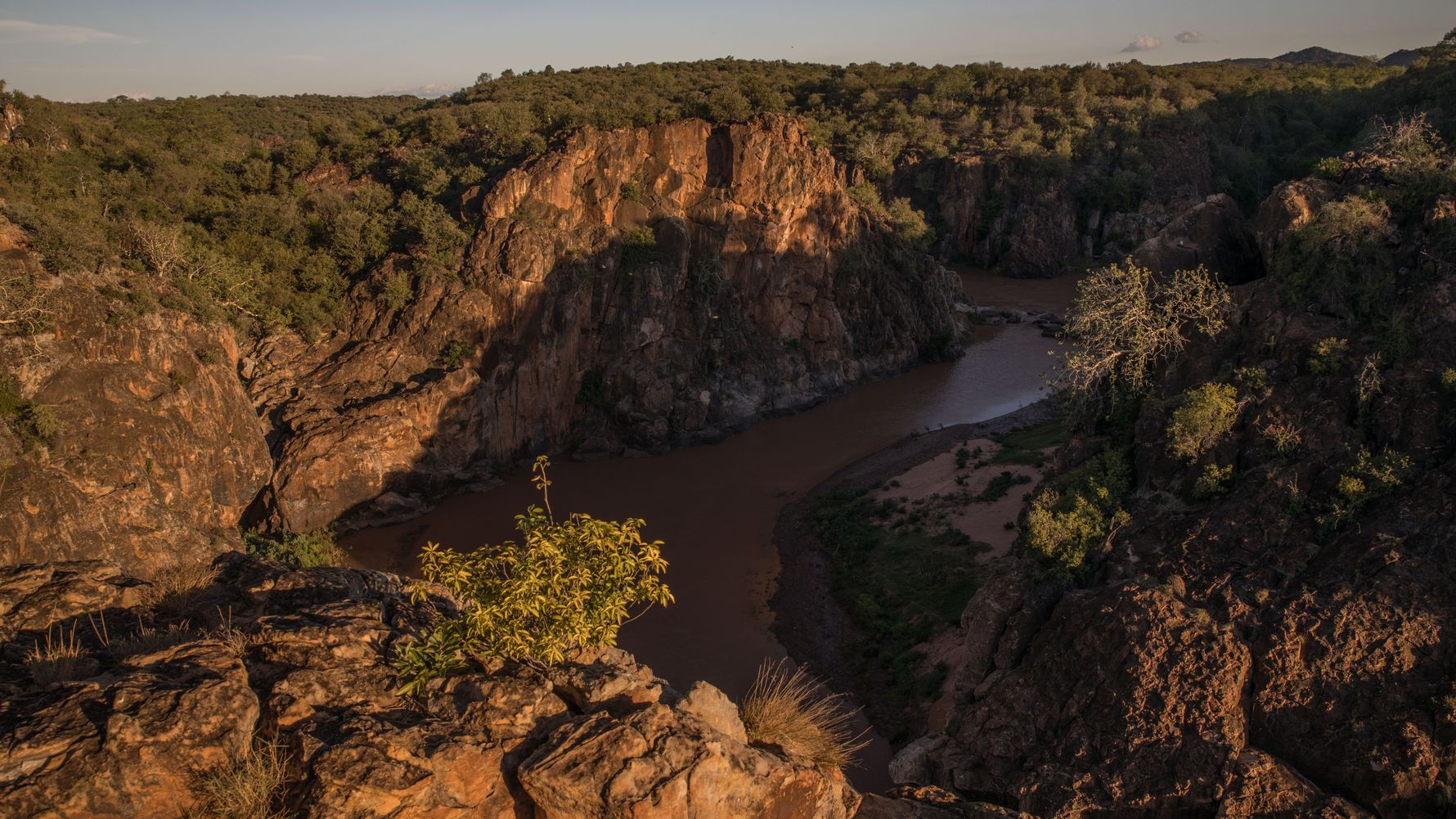 suedafrika-erfahrungsbericht-kundenfotos-rangerausbildung-schlucht-natucate