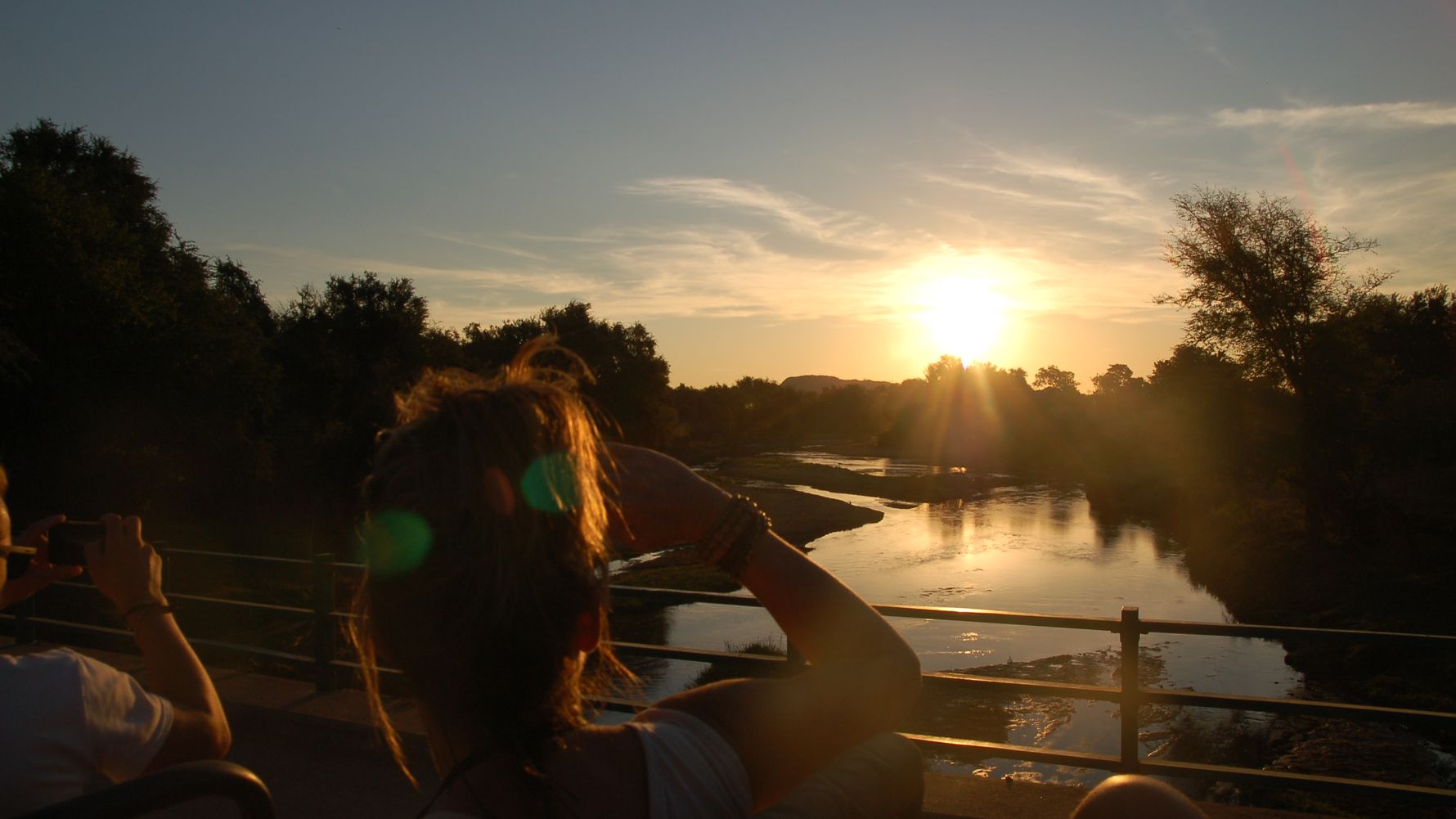erfahrungsberichte-naturreise-afrika-private-wilderness-experience-lara-sonnenuntergang-natucate