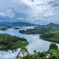 uganda-laenderinformation-bunyonyi-see-landschaft