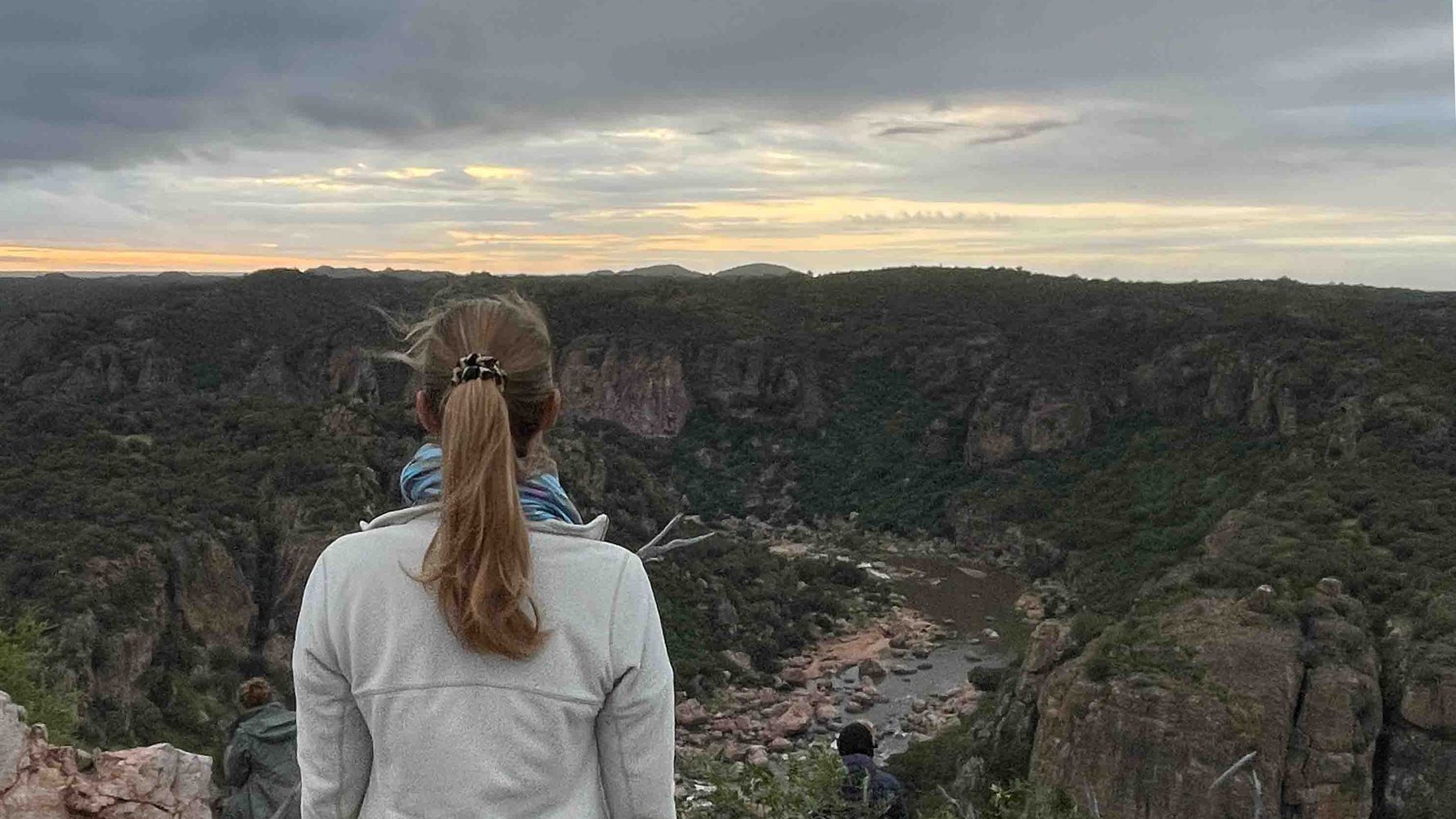 erfahrungsbericht-suedliches-afrika-professional-field-guide-rangerausbildung-natucate-vivien-aussicht-in-makuleke