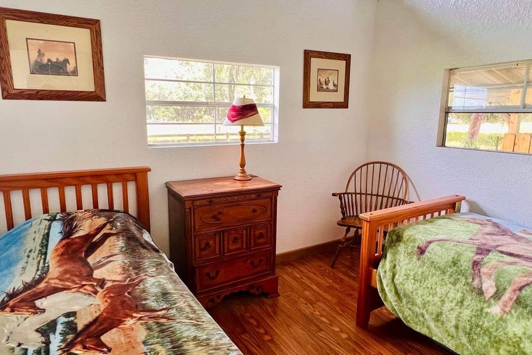 freiwilligenarbeit-usa-florida-tierschutz-mustangs-bunkhouse-unterkunft-natucate