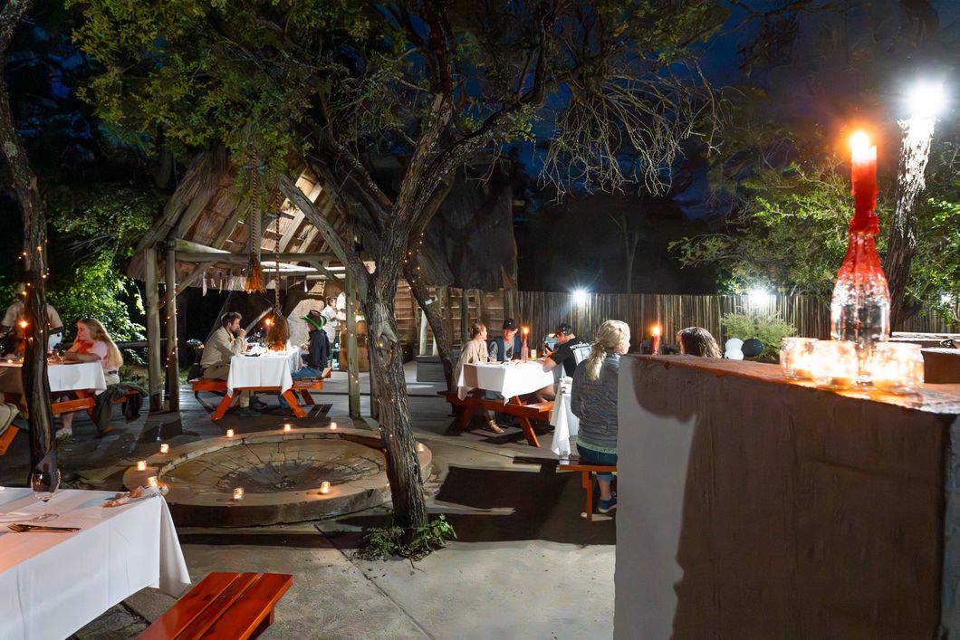 natucate-guide-course-bw-pfg-dining-area-sabi-sabi-reduced