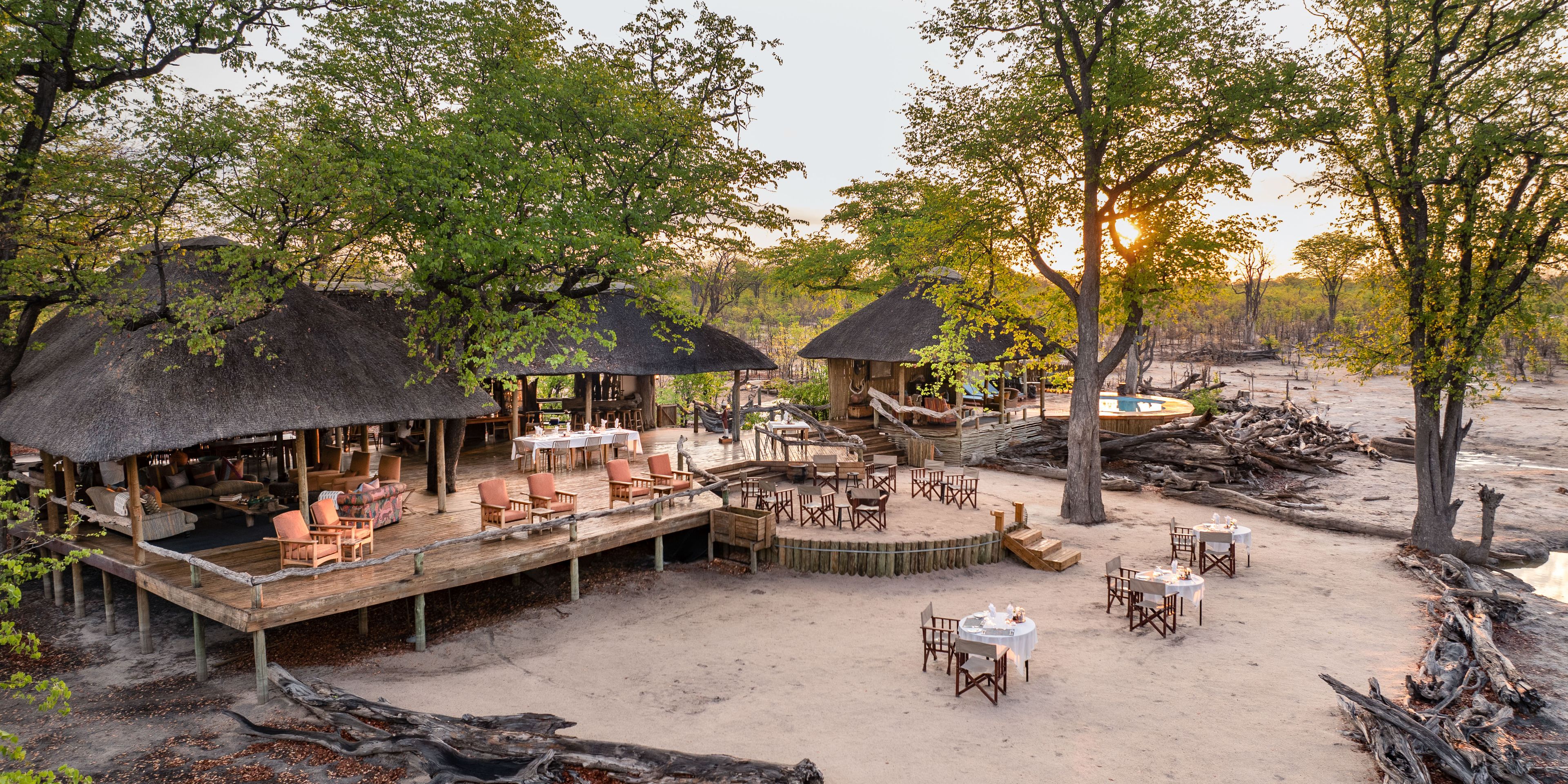 natucate-safari-botswana-abenteuer-camp-elephant-pan-aerial