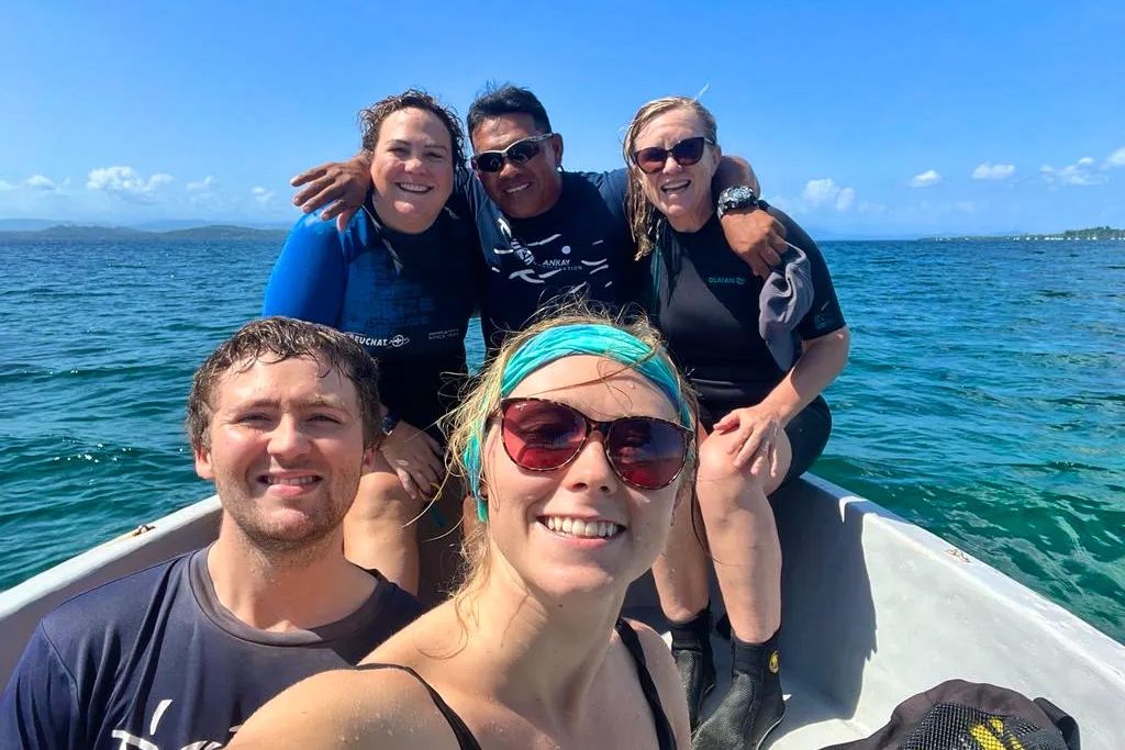 natucate-volunteering-panama-boat-people